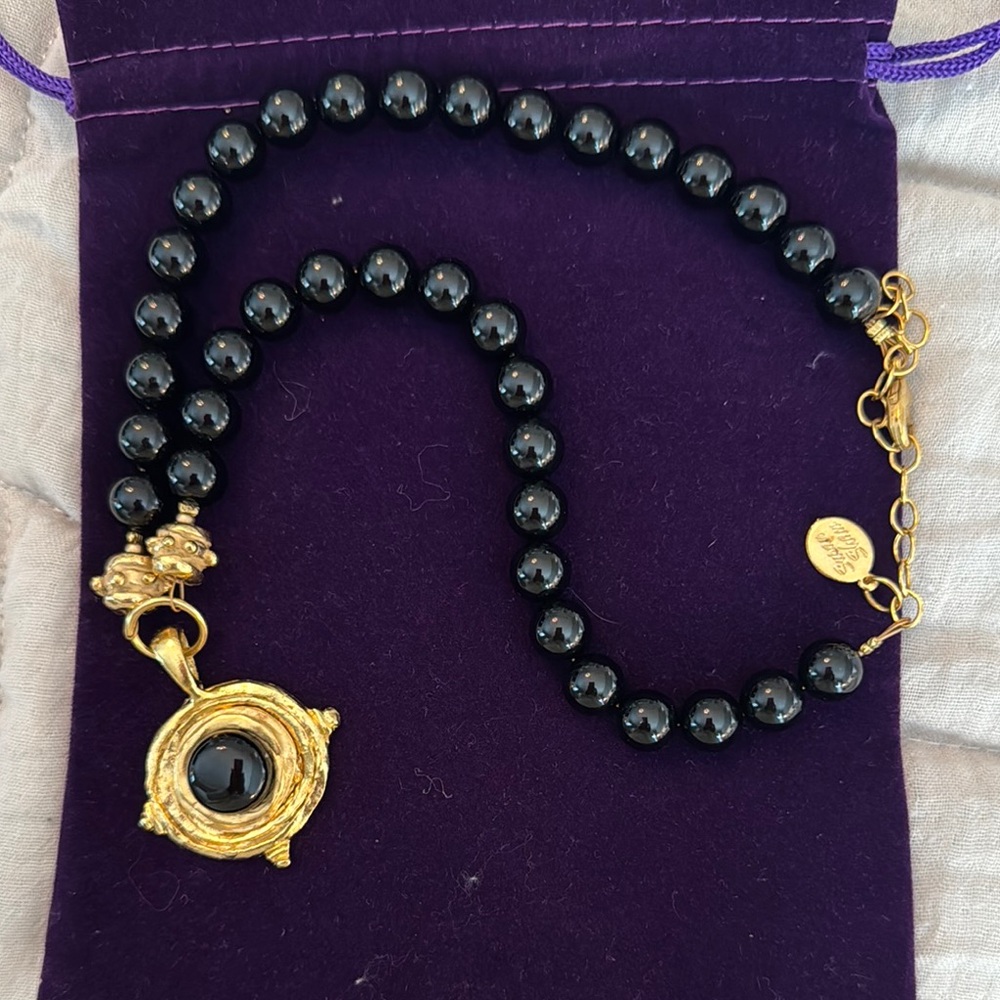 Authentic  Susan Shaw Sophisticated Black and Gold Necklace
